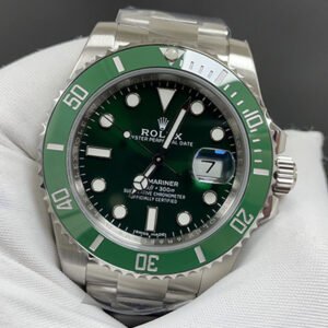 The 1:1 replica of the Super Clone Rolex Submariner Green watch, equipped with the Swiss 3135 movement, is exquisitely crafted and features rapid global delivery.