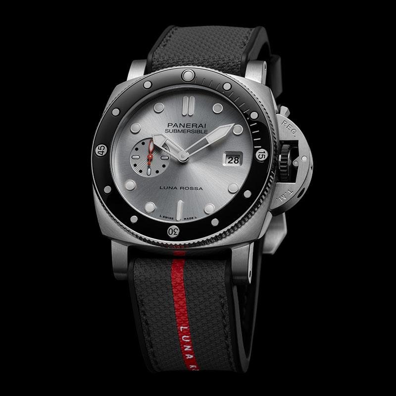2 Top clone Panerai 1:1 replica Submersible QuarantaQuattro Luna Rossa PAM01681 44mm