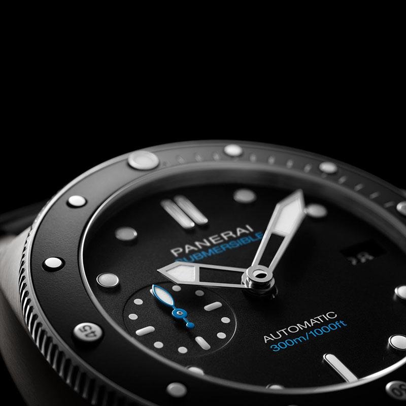 3 Top-quality clone Panerai 1:1 replica of the Submersible PAM02683 42mm