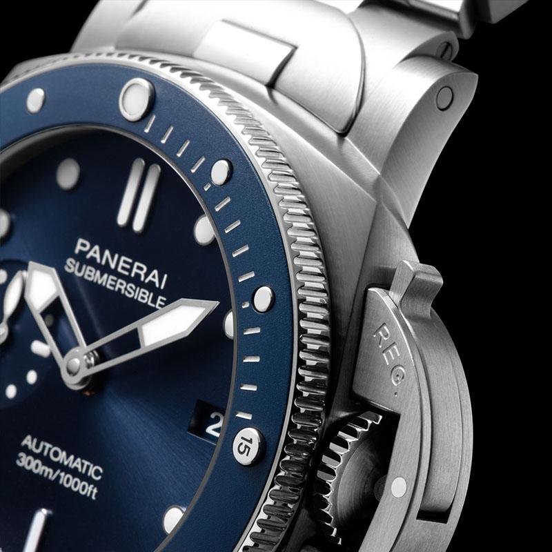 3 Top clone Panerai 1:1 replica of Submersible PAM02068 42mm