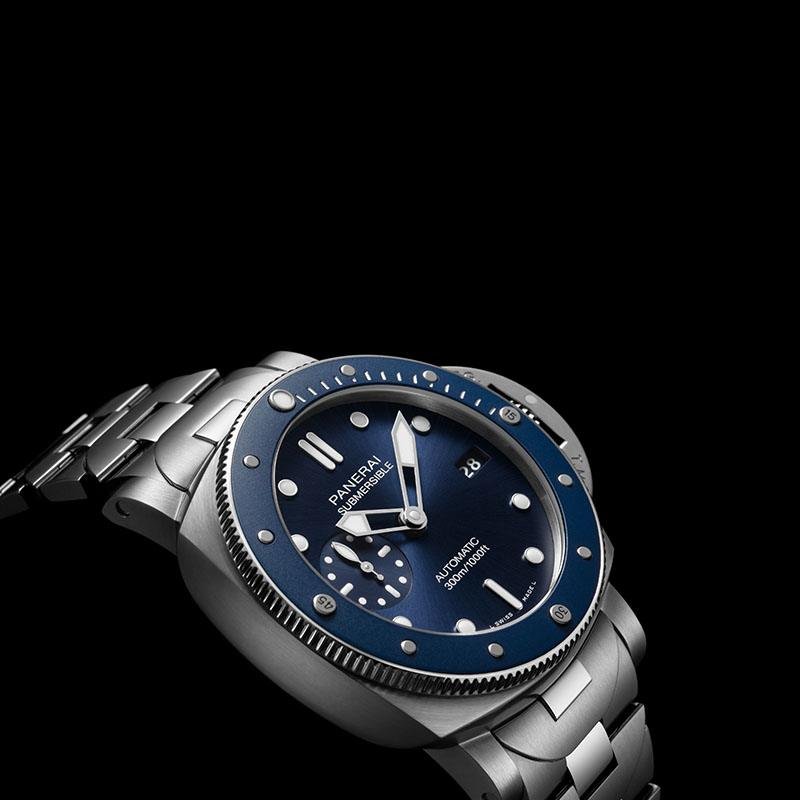 4 Top clone Panerai 1:1 replica of Submersible PAM02068 42mm